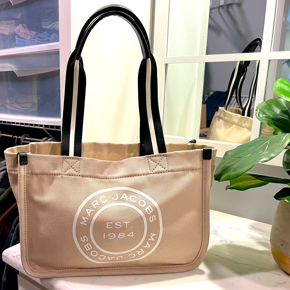 Marc Jacobs Signet Tote